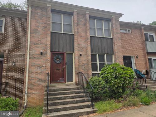 5042 Cliffhaven Dr, ANNANDALE, VA, 22003-4345 | Card Image