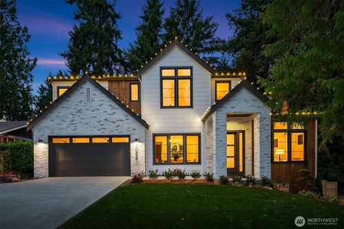 10620 Ne 28th Pl, Bellevue, WA, 98004-2040 | Card Image