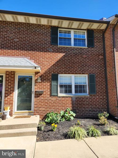 4 Eaves Mill Rd, MEDFORD, NJ, 08055-2341 | Card Image