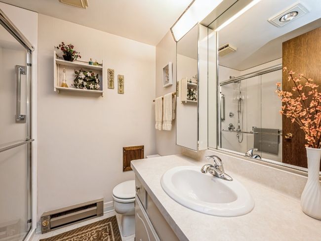 301 1 St St, House other with 3 bedrooms, 4 bathrooms and null parking in Shellsburg IA | Image 14