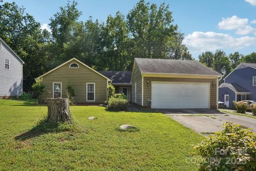 5531 Doverstone Ct, Charlotte, NC, 28208-2472 | Card Image