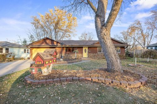 5230 Pennsylvania Ave N, New Hope, MN, 55428-4210 | Card Image