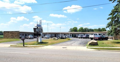 1604 Main St, Bryan, OH, 43506-2475 | Card Image