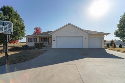 1110 Hwy 57, House other with 5 bedrooms, 1 bathrooms and null parking in Parkersburg IA | Image 3