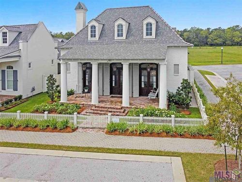 3151 Pointe Marie Dr, Baton Rouge, LA, 70820-2606 | Card Image