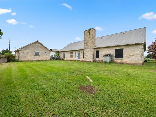 17645 Highway 6, Home with 3 bedrooms, 3 bathrooms and 2 parking in Navasota TX | Image 29