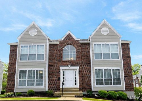 unit-a-1344 Highland Oaks Dr, Ballwin, MO, 63021-7663 | Card Image