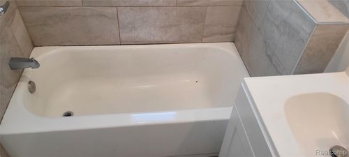 3934 Devonshire Rd, Detroit, MI, 48224-3634 | Card Image