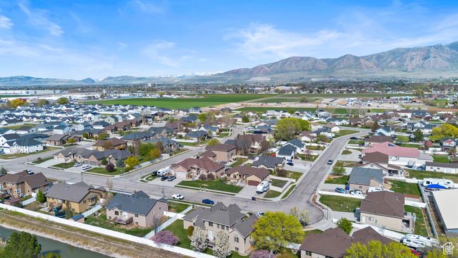 Birds eye view of property featuring a residential view and a mountain view | Image 53