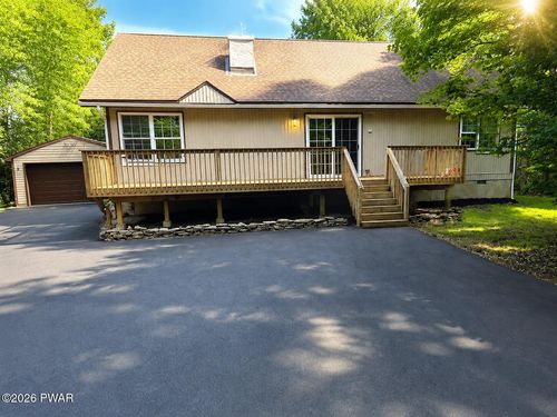 1005 Deerfield Dr, Newfoundland, PA, 18445-7731 | Card Image