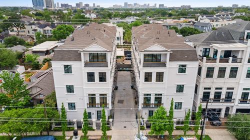 1337 Peden St, Houston, TX, 77006-1123 | Card Image