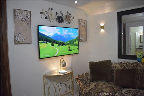 c-4801 Jackson, Riverside, CA, 92503 | Card Image