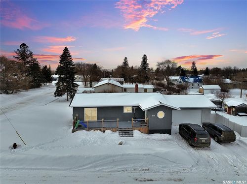 540 3rd Avenue, Esterhazy, SK, S0A0S0 | Card Image