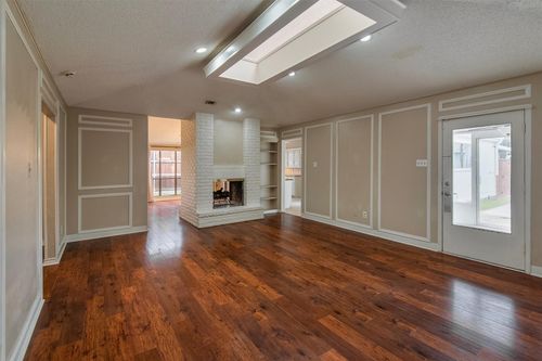 649 Sheffield Dr, Richardson, TX, 75081-5638 | Card Image