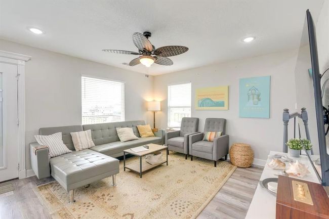 315 Murex St, House other with 3 bedrooms, 2 bathrooms and null parking in Surfside Beach TX | Image 10