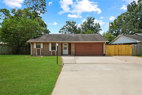 9738 Bayou Woods Dr, Baytown, TX, 77521-5016 | Card Image