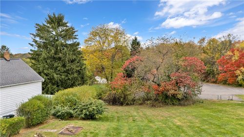 2073 Brodhead Rd, Aliquippa, PA, 15001-4962 | Card Image