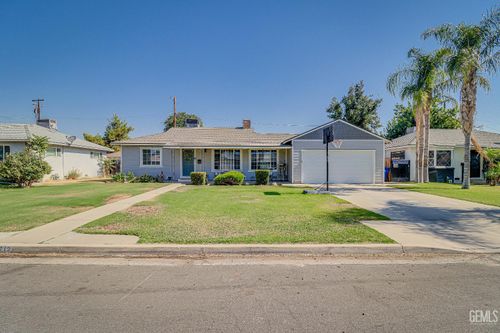 2212 Cecil Brunner Dr, Bakersfield, CA, 93304-4312 | Card Image
