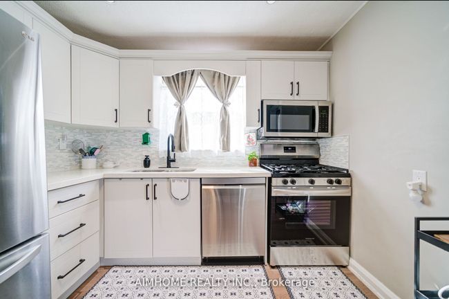 221 St Lawrence St, House other with 4 bedrooms, 3 bathrooms and 3 parking in Whitby ON | Image 15