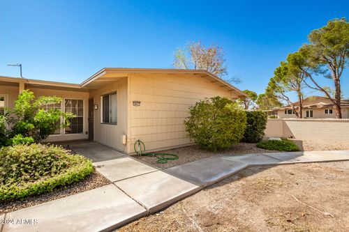 10477 W Highwood Ln, Sun City, AZ, 85373-1947 | Card Image