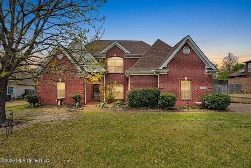 592 Rowan Oak Pl, Hernando, MS, 38632-8199 | Card Image
