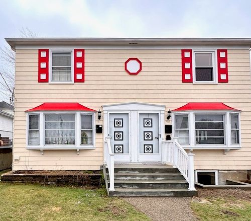 98-96 Shawmut Ave, Central Falls, RI, 02863-1319 | Card Image