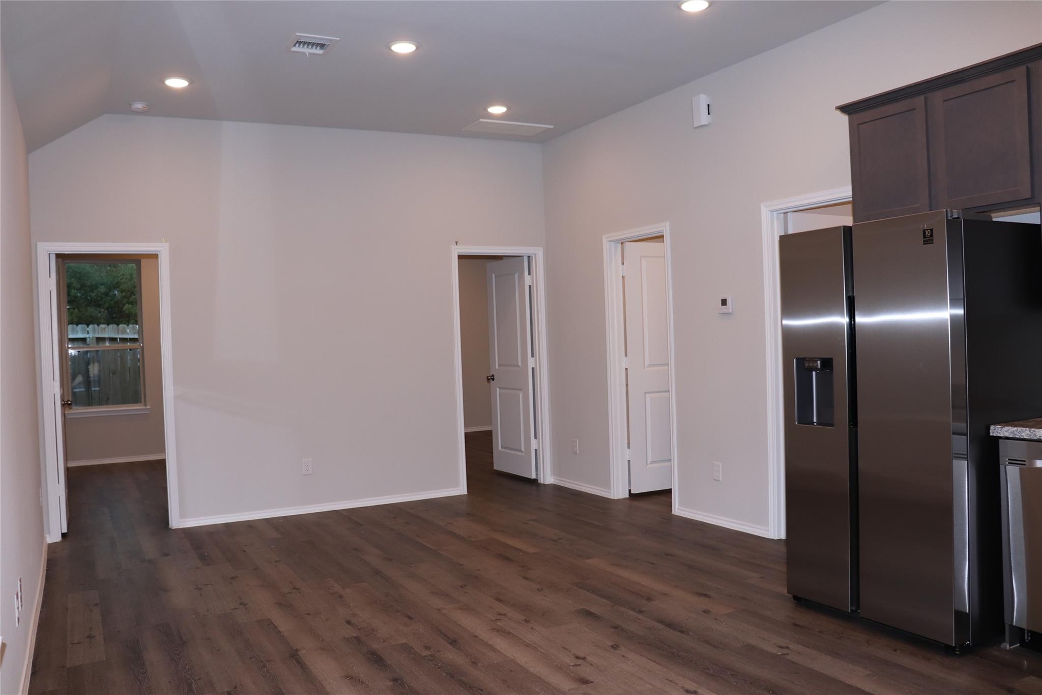 Residential Lease in Willis 3