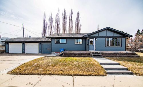 5801 West Park Crescent, Red Deer, AB, T4N1E7 | Card Image