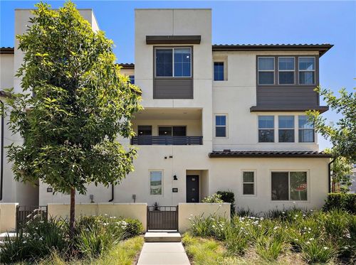 121 Graze Way, Rancho Mission Viejo, CA, 92694-1633 | Card Image