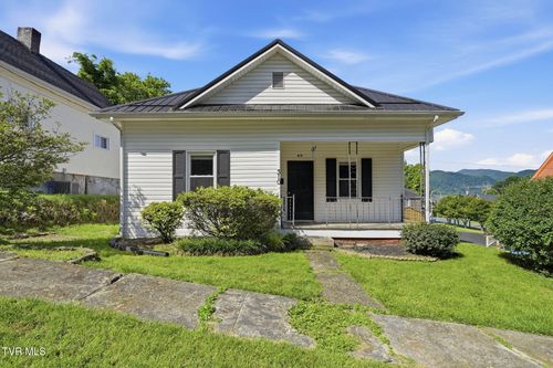 310 Pine St, Erwin, TN, 37650-1218 | Card Image