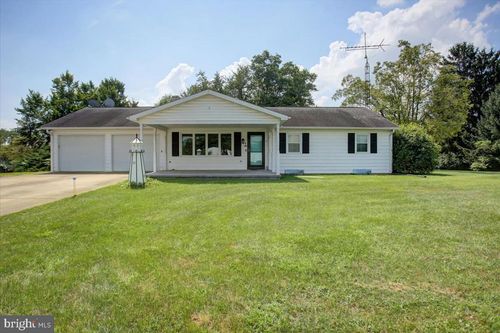 4043 Campbell Cir, Orrstown, PA, 17244-9517 | Card Image