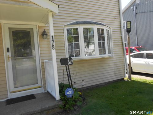 178 Larkin Ct, Stratford, CT, 06615-7464 | Card Image