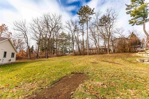 Unit 2 Waite Ln, Platteville, WI, 53818-1909 | Card Image