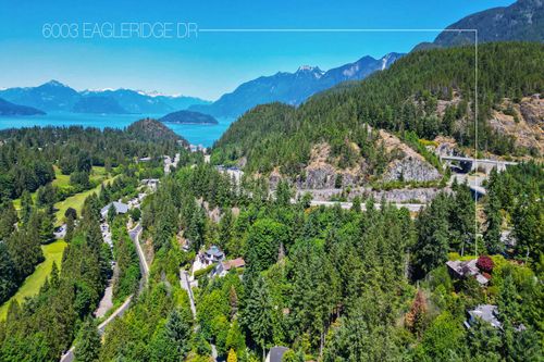 6003 Eagleridge Drive, House other with 3 bedrooms, 3 bathrooms and 4 parking in West Vancouver BC | Card Image