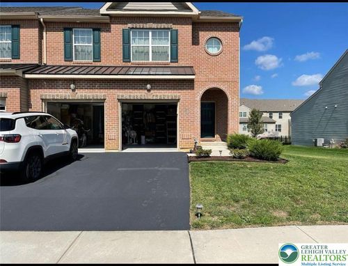 4486 Cottonwood Dr, Nazareth, PA, 18064-8678 | Card Image