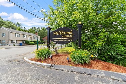 apt-205-1 Millbrook Ln, Wakefield, MA, 01880-3573 | Card Image