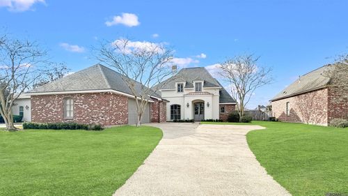 13583 Lakeway Dr, Prairieville, LA, 70769-4484 | Card Image