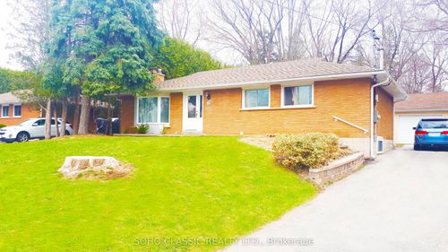2-71 Belfry Dr, Newmarket, ON, L3Y3E9 | Card Image
