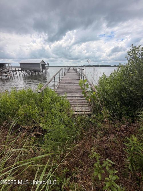 16665 Highway 465, Vicksburg, MS, 39183-1401 | Card Image