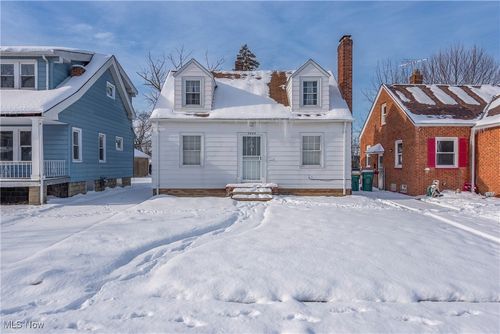 5246 Philip Ave, Maple Heights, OH, 44137-1448 | Card Image