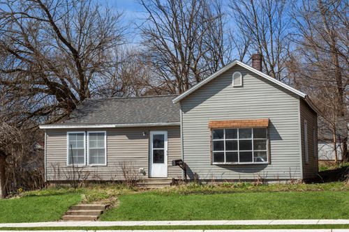 309 N Red Bud Trl, Buchanan, MI, 49107-1310 | Card Image