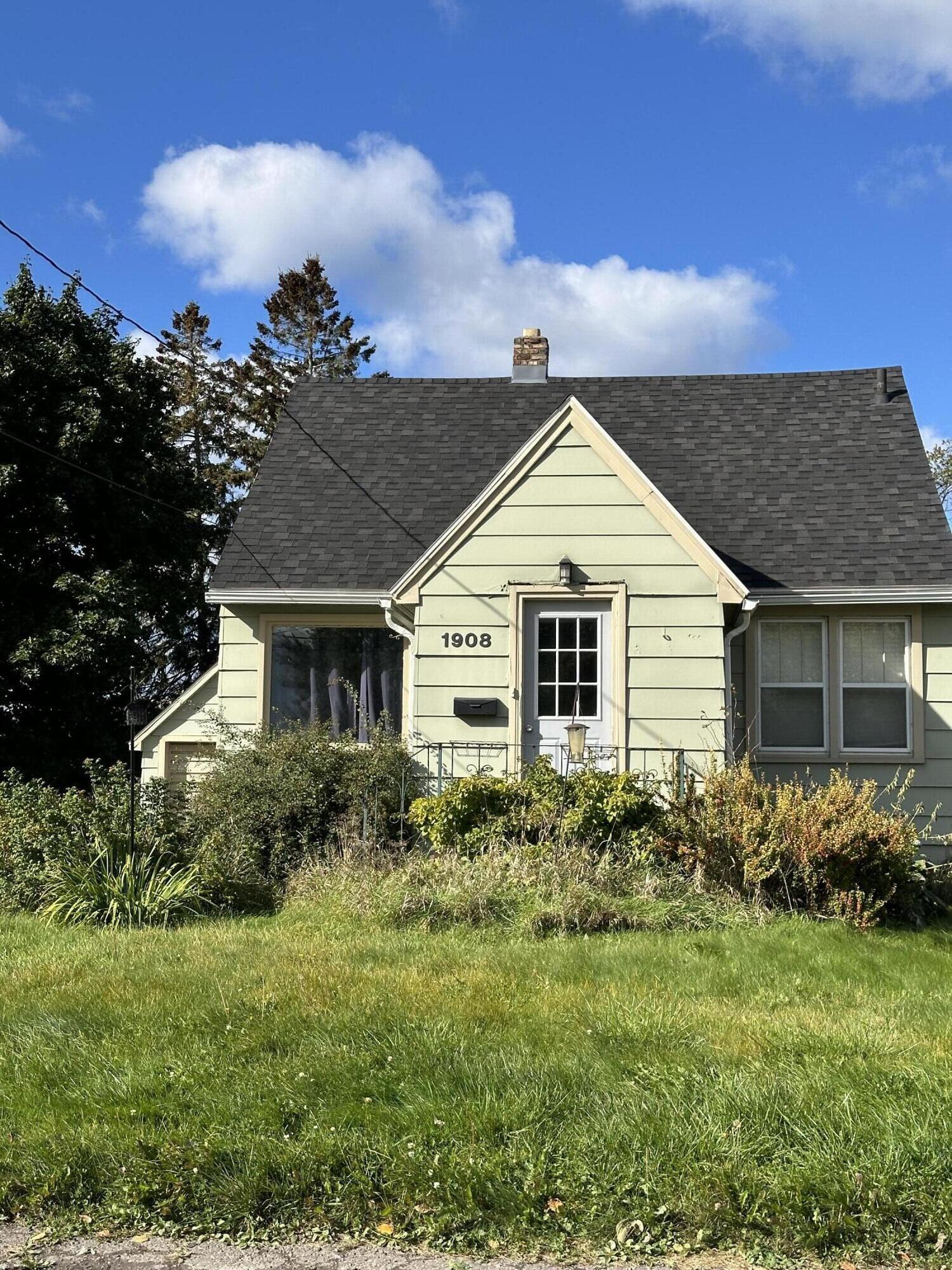 Ryan Ave, Sault Sainte Marie, MI 49783