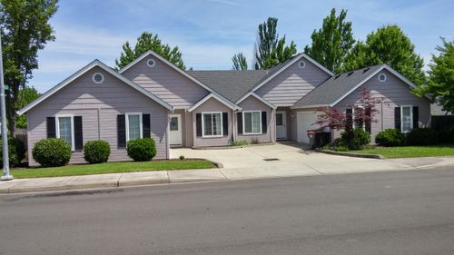 1537 Hartell St, Medford, OR, 97504-7216 | Card Image