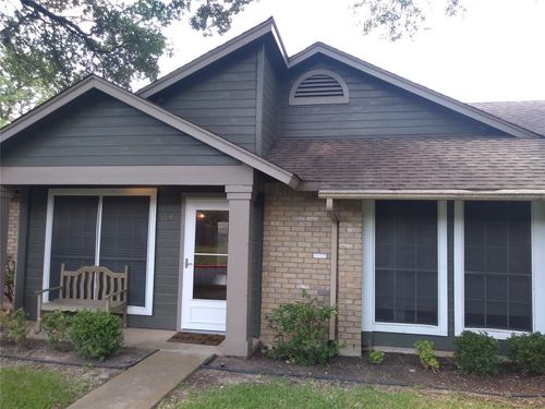 69-1015 E Yager Ln, Austin, TX, 78753-7006 | Card Image