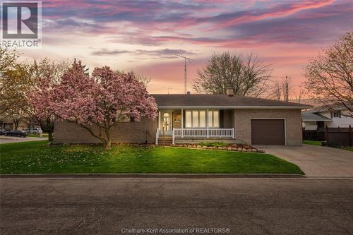 36 Bridle-Path Rd, Wallaceburg, ON, N8A4Z3 | Card Image