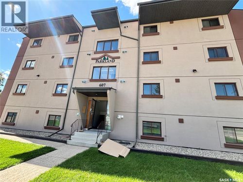 607 10th St, Humboldt, SK, S0K2A0 | Card Image