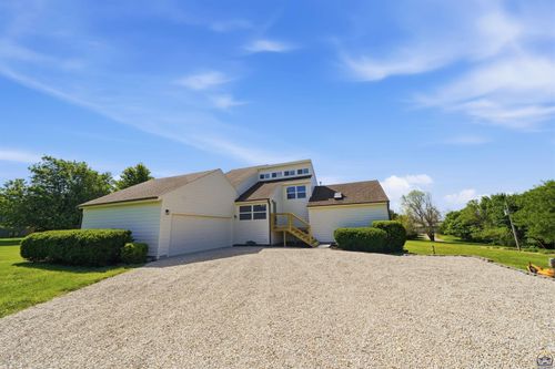 6411 Sw 64th St, Auburn, KS, 66402-9667 | Card Image