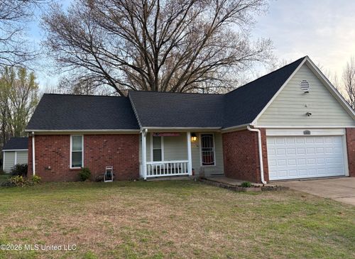 1915 Gayfer Dr, Horn Lake, MS, 38637-3764 | Card Image