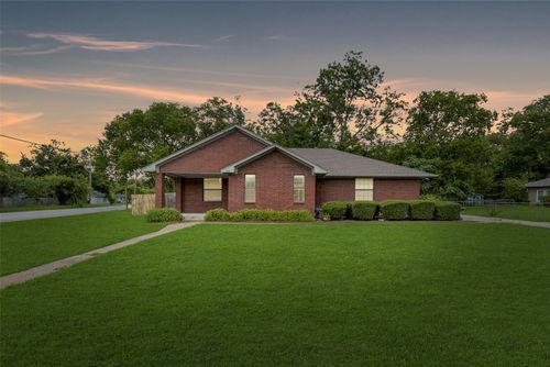 918 Prairie Ave, Cleburne, TX, 76033-6244 | Card Image