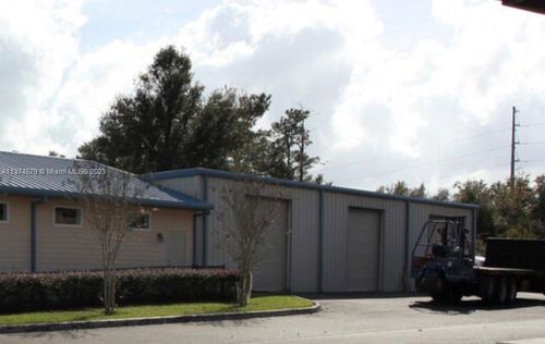 building-rear-260 Commercial Cir, Other City - In The State Of Florida, FL, 32656 | Card Image